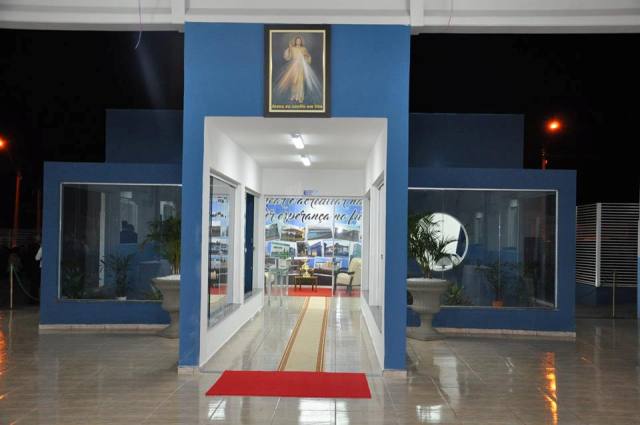 13557692_1173645875991000_99444024385566636_n